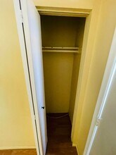 330 E Corona Rd in Tucson, AZ - Building Photo - Building Photo