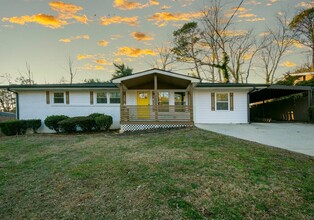 679 Montevista St SW in Atlanta, GA - Building Photo - Building Photo