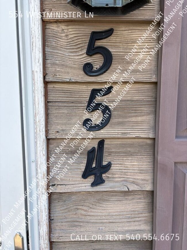 554 Westminister Ln in Salem, VA - Building Photo - Building Photo