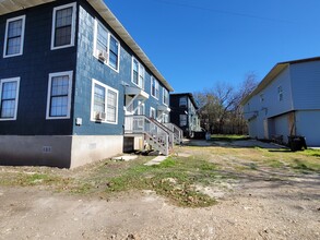 Natalen Apartments in San Antonio, TX - Building Photo - Building Photo