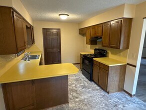2940 E Eastwood St in Springfield, MO - Building Photo - Building Photo