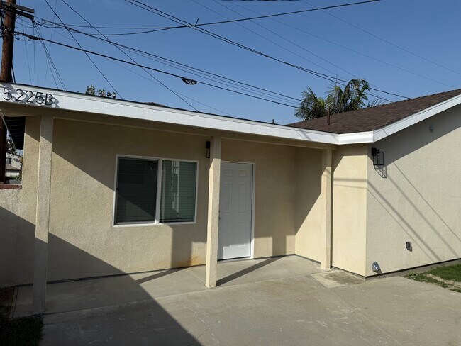 5225 Katella Rd in South Gate, CA - Building Photo - Building Photo