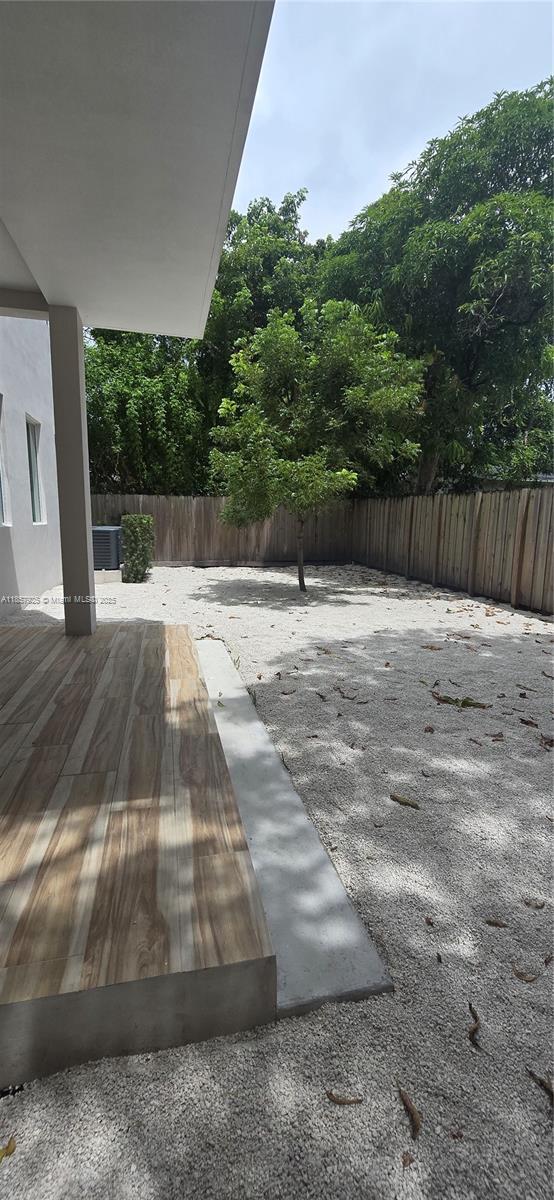3790 Oak Ave in Miami, FL - Building Photo - Building Photo