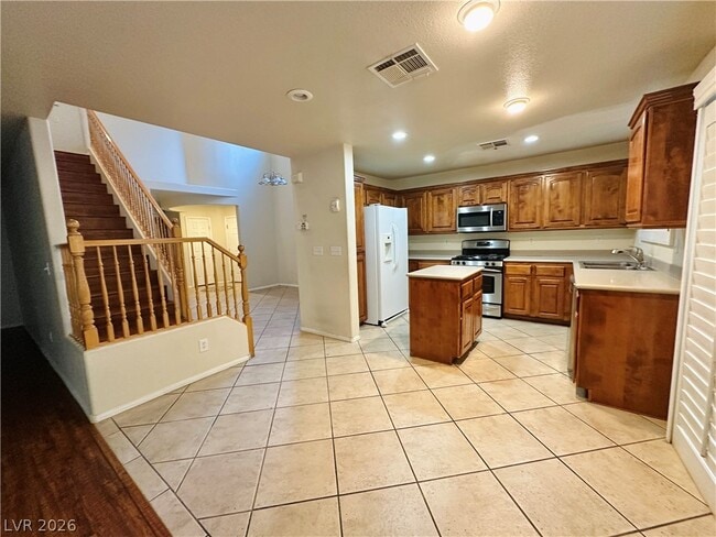 5018 Lime Kiln Ave in Las Vegas, NV - Building Photo - Building Photo