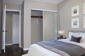 King Edward Apartments in Edmonton, AB - Building Photo - Building Photo