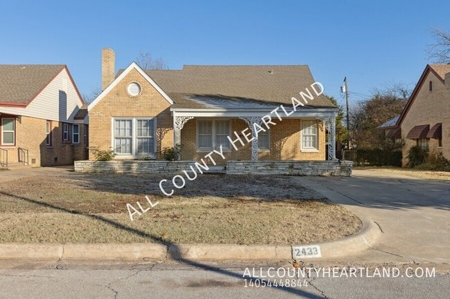property at 2433 Cashion Pl