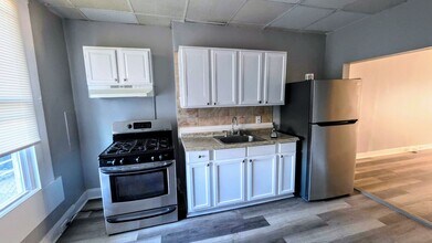 809 N Curley St in Baltimore, MD - Building Photo - Building Photo