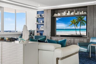 545 S Fort Lauderdale Beach Blvd in Fort Lauderdale, FL - Foto de edificio - Building Photo