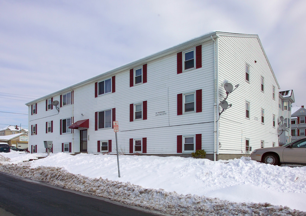 120 15th St in Fall River, MA - Foto de edificio