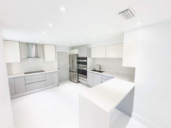 property at 1549 Barcelona Way
