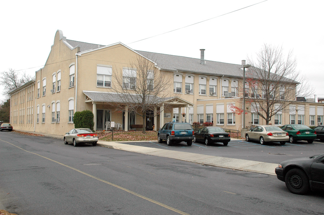 Newport Avenue Apartments in Northampton, PA - Building Photo