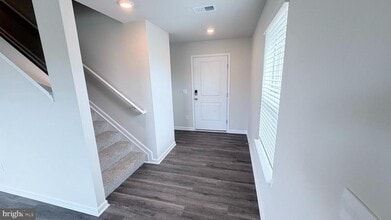 107 Dinges St in Stephens City, VA - Building Photo - Building Photo