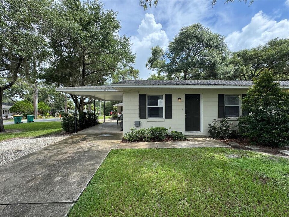 503 Oak Ave in Mount Dora, FL - Building Photo