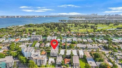 1960 Marseille Dr in Miami Beach, FL - Building Photo - Building Photo