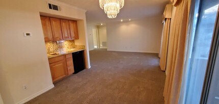 10574 High Hollows Dr in Dallas, TX - Building Photo - Building Photo