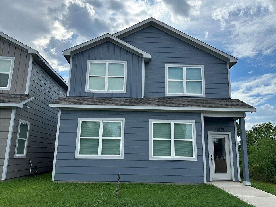 11319 Carla St in Houston, TX - Building Photo