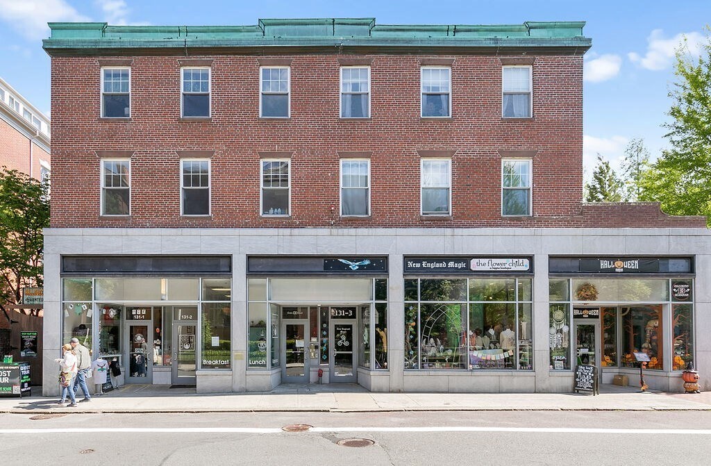 131 Essex St in Salem, MA - Building Photo