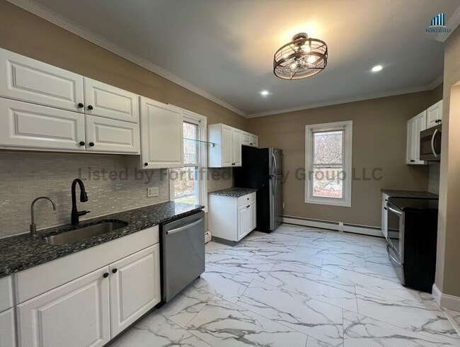 380 Wilson Rd in Fall River, MA - Building Photo - Building Photo