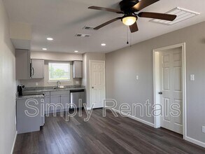 11015 I-30 Frontage Rd in Cumby, TX - Building Photo - Building Photo