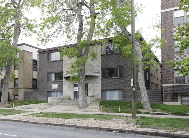 Logan House in Denver, CO - Foto de edificio - Building Photo