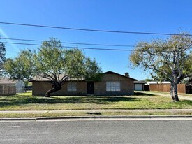 4609 Cornett Dr in Corpus Christi, TX - Building Photo