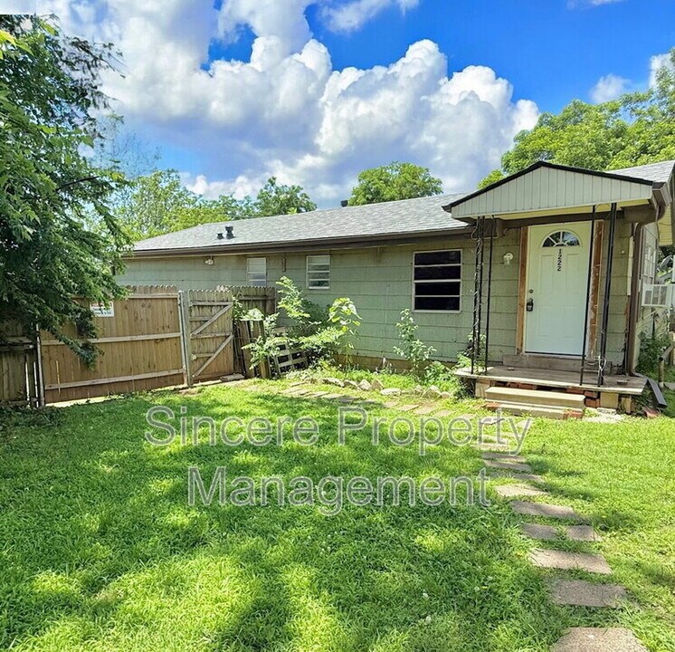 1222 NW 8th St in Oklahoma City, OK - Building Photo