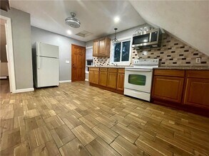 36 Highland Ave in Pawtucket, RI - Building Photo - Building Photo
