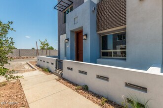 733 E Commonwealth Ave in Chandler, AZ - Building Photo - Building Photo