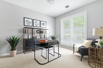 10820 Sky Rock Dr in Austin, TX - Building Photo - Building Photo