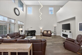 9945 Birch Knoll Ave in Las Vegas, NV - Building Photo - Building Photo