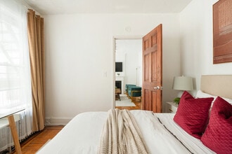 405 E 61st St in New York, NY - Foto de edificio - Building Photo