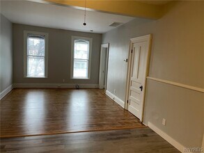 370 Virginia St in Buffalo, NY - Building Photo - Building Photo