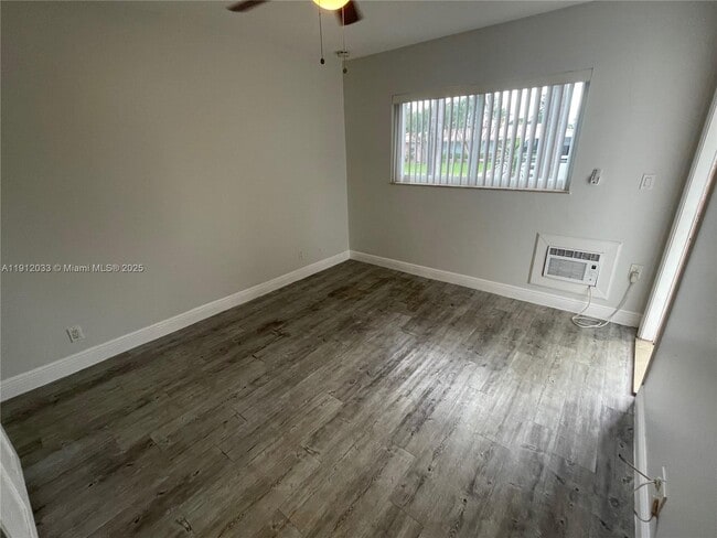 2161 NE 42nd St in Lighthouse Point, FL - Building Photo - Building Photo