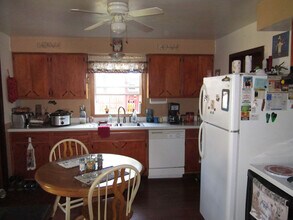 602 16th Ave, E in Menomonie, WI - Building Photo - Building Photo