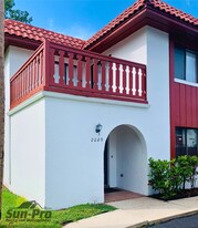 2089 Oak Meadow Cir in South Daytona, FL - Building Photo