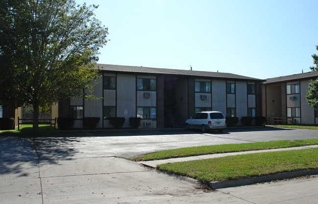 Maplewood Court Apartments