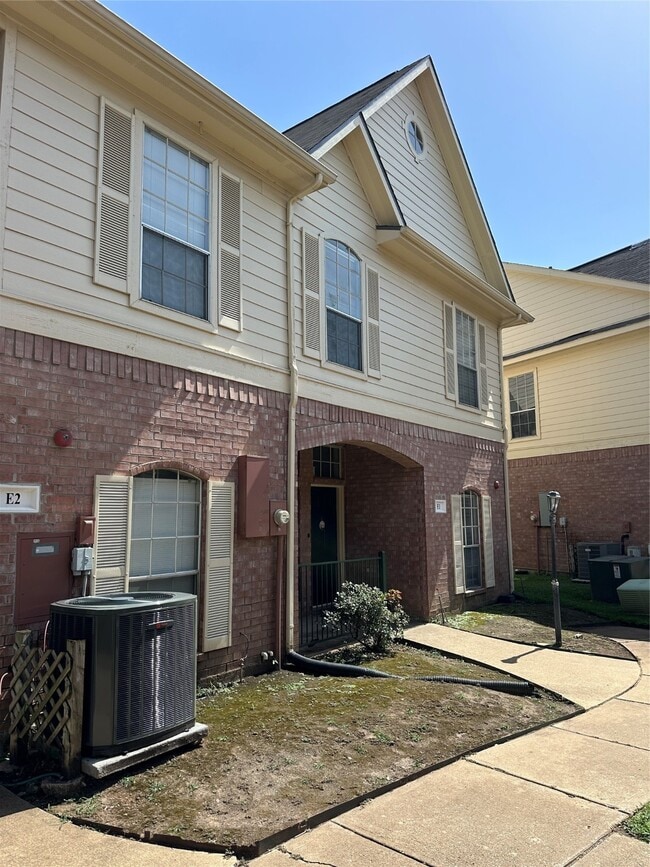 2710 Grants Lake Blvd
