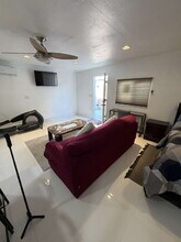 28141 Alaminos Dr in Santa Clarita, CA - Building Photo - Building Photo