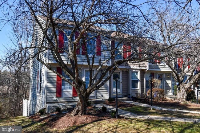 property at 1648 Fieldthorn Dr