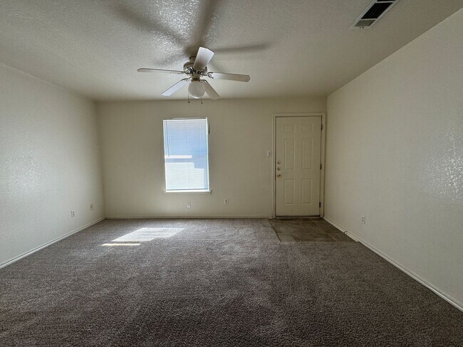 1801 Cedarhill Dr in Killeen, TX - Foto de edificio - Building Photo