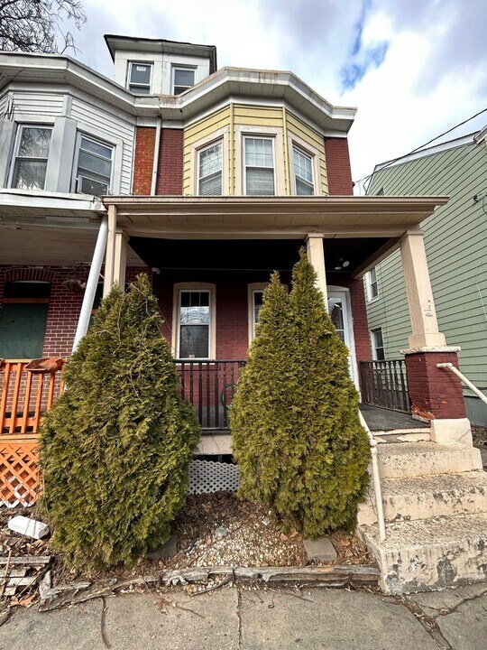 115 Burton Ave in Trenton, NJ - Foto de edificio