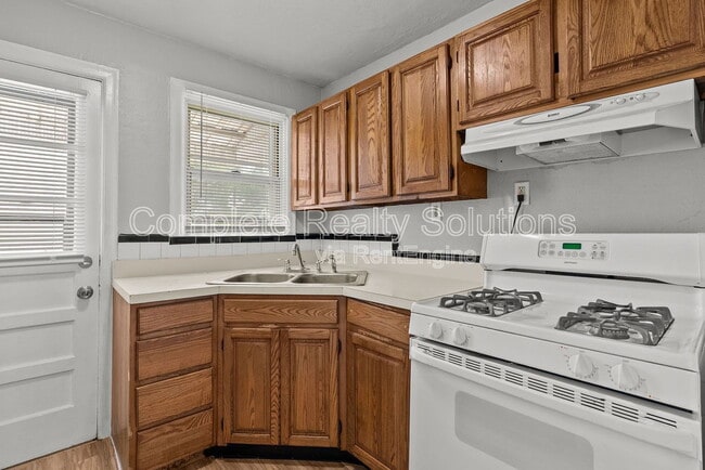 7129 Greenhaven Dr in St. Louis, MO - Foto de edificio - Building Photo