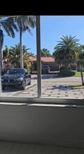 17230 SW 93rd Ave in Palmetto Bay, FL - Building Photo - Building Photo