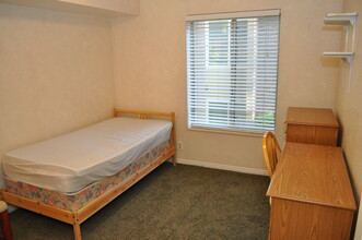 761 E 820 N, Unit Stonebridge #221 in Provo, UT - Building Photo - Building Photo