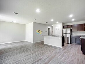 108 Lynbrook Dr in Palm Coast, FL - Building Photo - Building Photo