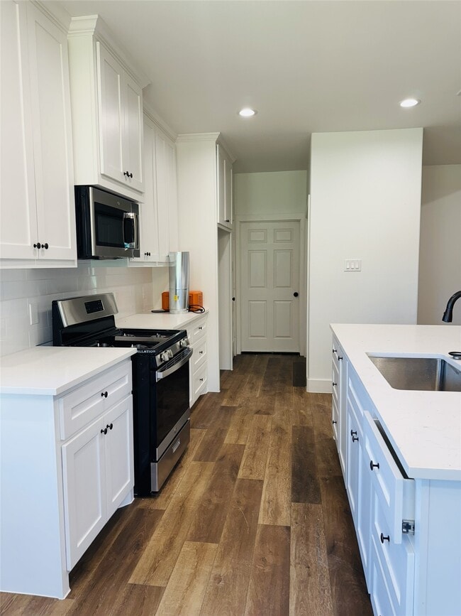 8437 Winthrop Ln in Houston, TX - Building Photo - Building Photo