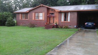 2471 Belleville Rd in Orangeburg, SC - Building Photo