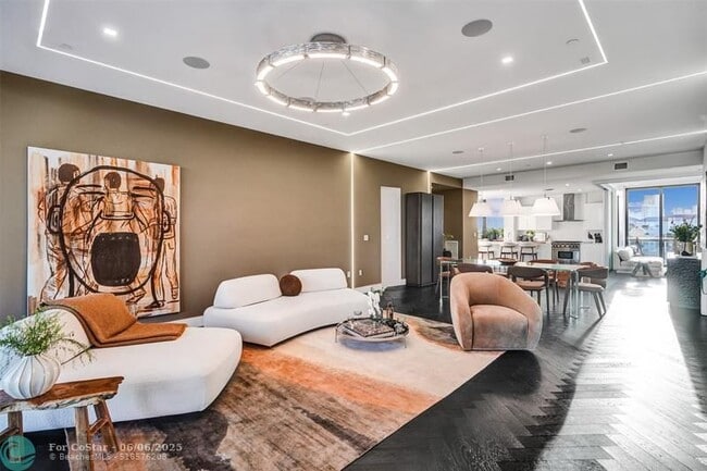 property at 20 Isle of Venice Dr