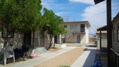 2539-2545 Valley St in Las Vegas, NV - Building Photo - Building Photo