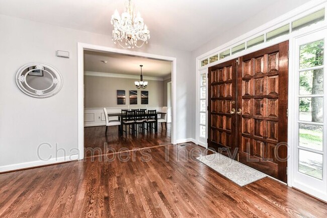 2030 Spring Branch Dr in Vienna, VA - Building Photo - Building Photo